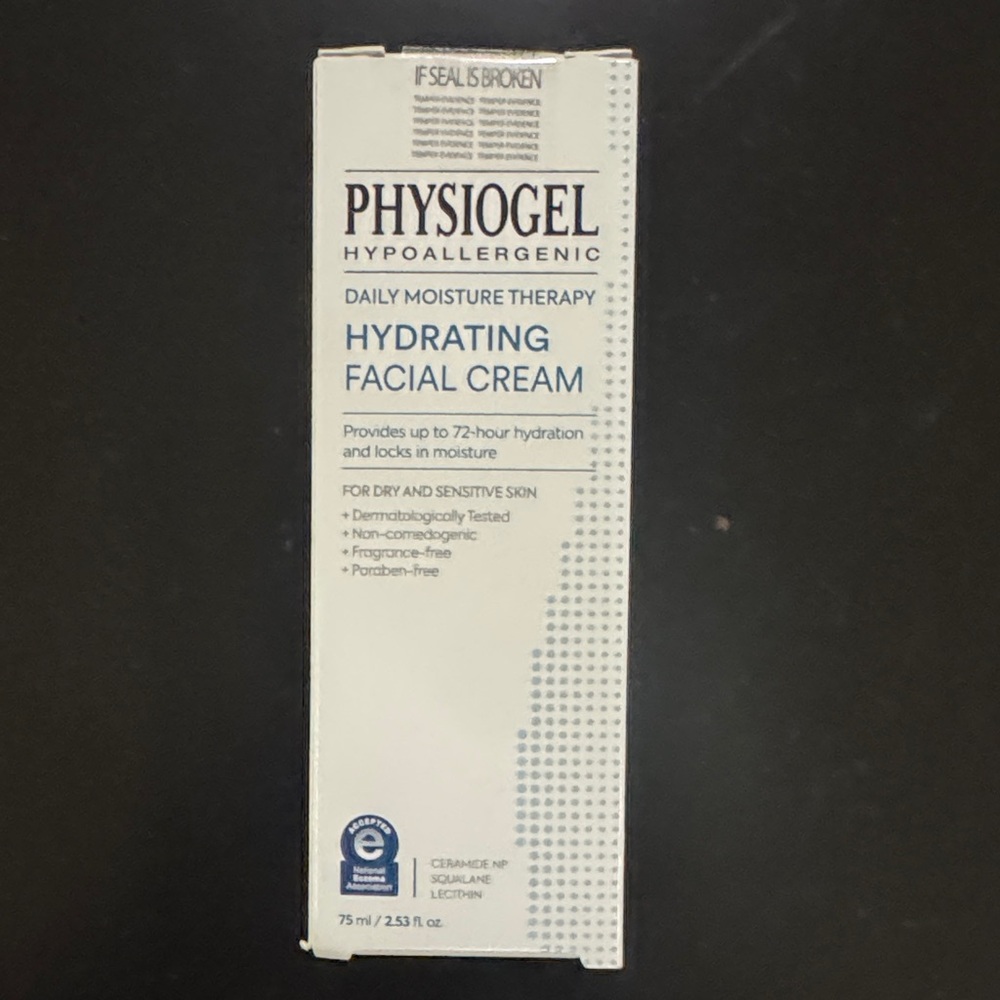 Hypoallergenic Hydrating Facial Cream - White